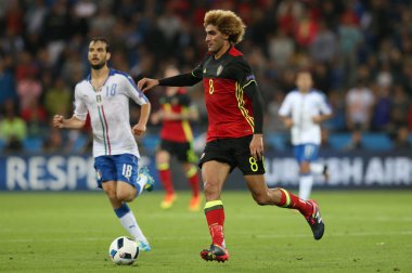 Fellaini futbol maçı sırasında eylem