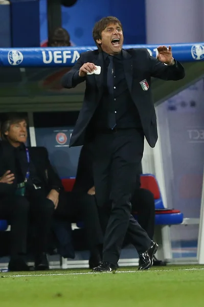 Antonio Conte durante el partido de fútbol — Foto de Stock