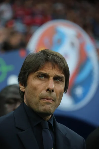 Antonio Conte κατά τη διάρκεια του ποδοσφαίρου αγώνα — Φωτογραφία Αρχείου