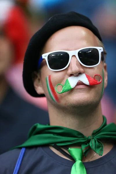 Уболівальник Італії на трибунах — стокове фото