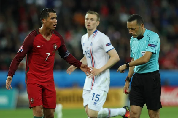 EURO 2016 - FRANCIA 10 PARTIDO ENTRE PORTUGAL VS ISLANDIA — Foto de Stock