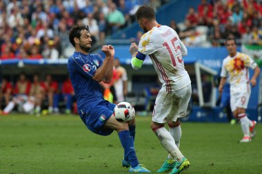 Euro 2016 yılında Fransa - İtalya Vs İspanya arasında maç
