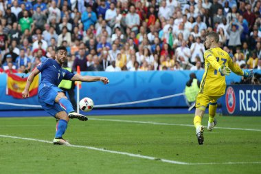 Euro 2016 yılında Fransa - İtalya Vs İspanya arasında maç