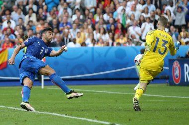 Euro 2016 yılında Fransa - İtalya Vs İspanya arasında maç