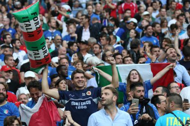 Euro 2016 yılında Fransa - İtalya Vs İspanya arasında maç