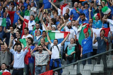 Euro 2016 yılında Fransa - İtalya Vs İspanya arasında maç