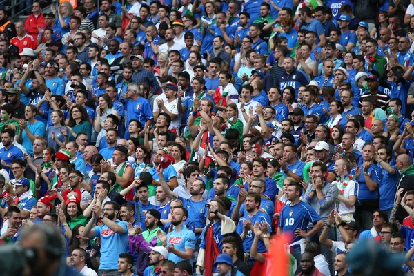 Евро-2016 во Франции - Матч между Италией и Испанией — стоковое фото