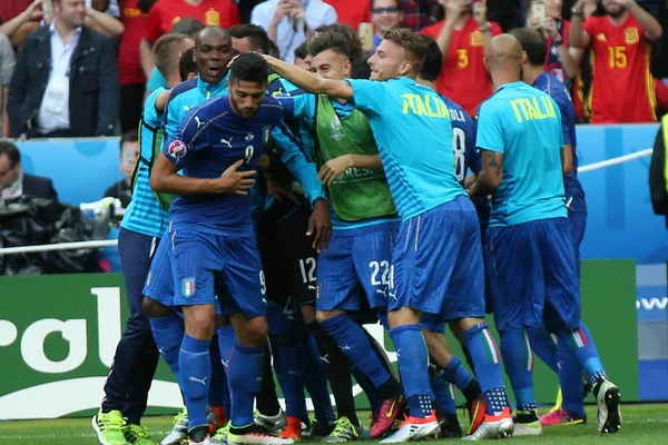 Euro 2016 in Frankreich - Spiel Italien gegen Spanien — Stockfoto