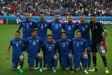 Euro 2016 yılında Fransa - İtalya Vs İspanya arasında maç