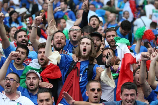 EURO 2016 EN FRANCIA - PARTIDO ENTRE ITALIA Y ESPAÑA — Foto de Stock