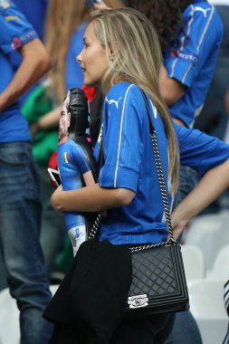 Viktoria Varga standları