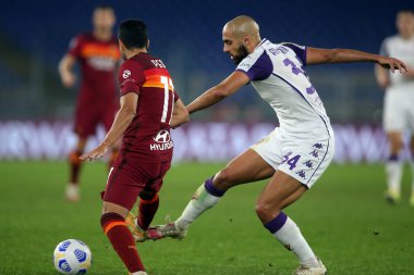 Roma, İtalya - 01 / 11 / 2020: S.AMRABAT (FIORENTINA), Roma 'daki Olimpiyat Stadyumu' ndaki As Roma ve Fiorentina arasında oynanan İtalya Serie A ligi 20 / 21 futbol karşılaşması sırasında faaliyet gösterdi