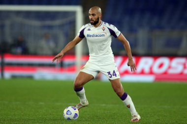 Roma, İtalya - 01 / 11 / 2020: S.AMRABAT (FIORENTINA), Roma 'daki Olimpiyat Stadyumu' ndaki As Roma ve Fiorentina arasında oynanan İtalya Serie A ligi 20 / 21 futbol karşılaşması sırasında faaliyet gösterdi