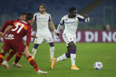 Roma, İtalya - 01 / 11 / 2020: A.DUNCAN (FIORENTINA) İtalyan Serisi A Ligi 'nde Roma' daki Olimpiyat Stadyumu 'nda As Roma ve Fiorentina arasında oynanan 20 / 21 futbol karşılaşmasında