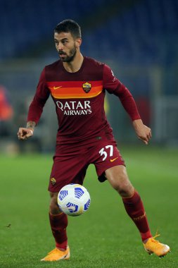 Roma, İtalya - 01 / 11 / 2020: Leonardo Spinazzola (AS ROMA), Roma 'daki Olimpiyat Stadyumu' nda As Roma ve Fiorentina arasında oynanan İtalya Serie A ligi 20 / 21 futbol karşılaşmasında görev aldı.