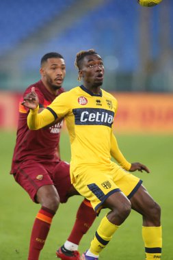 Roma, İtalya - 22 / 11 / 2020: Serie A italyan ligi maçında YANN KARAMOH (PARMA) - AS ROMA - PARMA CALCIO 1913 Olimpiyat Stadyumu.