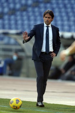 Roma, İtalya - 29 / 11 / 2020: Simone Inzaghi (LAZIO) İtalyan Serisi A Ligi 20 / 21 futbol karşılaşmasında SS LAZIO ile UDINESE arasında Roma Olimpiyat Stadyumu 'nda oynanan karşılaşmada
