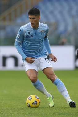 Roma, İtalya - 29 / 11 / 2020: Joaquin Correa İtalya Serie A ligi 20 / 21 futbol karşılaşmasında SS LAZIO ile UDINESE arasında Roma Olimpiyat Stadyumu 'nda oynanan karşılaşmada