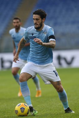 Roma, İtalya - 29 / 11 / 2020: Luis Alberto (LAZIO) İtalyan Serie A Ligi 20 / 21 futbol karşılaşmasında SS LAZIO ile UDINESE arasında Roma Olimpiyat Stadyumu 'nda oynanan karşılaşmada
