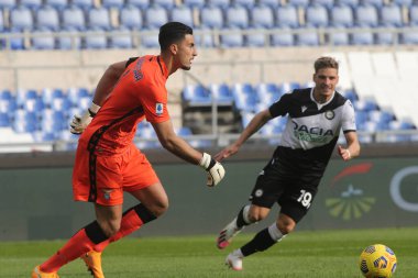 Roma, İtalya - 29 / 11 / 2020: Thomas Strakosha (LAZIO) İtalyan Serisi A Ligi 20 / 21 'de SS LAZIO ile UDINESE arasında Roma Olimpiyat Stadyumu' nda oynanan karşılaşmada