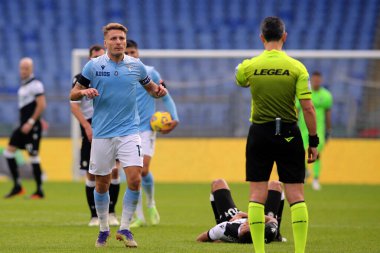 Roma, İtalya - 29 / 11 / 2020: Ciro Immobile (LAZIO) İtalyan Serie A Ligi 20 / 21 futbol karşılaşmasında SS LAZIO ile UDINESE arasında Roma Olimpiyat Stadyumu 'nda oynanan karşılaşmada