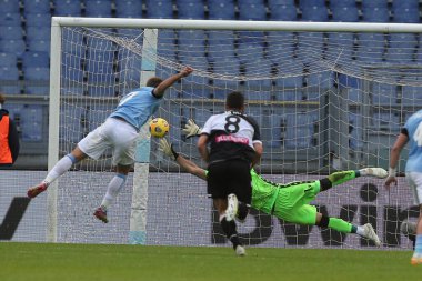 Roma, İtalya - 29 / 11 / 2020: Ciro Immobile (LAZIO), İtalya Serisi 'nde oynanan 20 / 21' lik İtalya Ligi futbol karşılaşmasında İtalya 'nın başkenti Roma' daki Olimpiyat Stadyumu 'nda SS LAZIO ve UDINESE arasında penaltı attı.