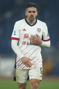 ROME, İtalya - 23.12.2020: G.SIMEONE (CAGLIARI) İtalyan Serie A Ligi 2020 'de Roma Olimpiyat Stadyumu' nda AS ROMA-S CAGLIARI arasında oynanan maçta