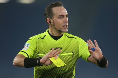 ROME, İtalya - 23.12.2020: REFEREE Pairetto di Nichelinoin, İtalya Serie A Ligi 2020 sezonunda AS ROMA - CAGLIARI arasındaki Olimpiyat Stadyumu 'nda oynanan karşılaşma