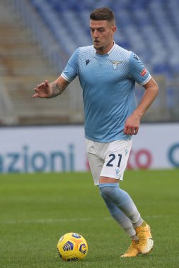 ROME, İtalya - 06.01.2021: Milinkoviç-Saviç (LAZIO) İtalya Serie A Ligi 2020-2021 futbol karşılaşmasında SS LAZIO-FIORENTINA, Roma Olimpiyat Stadyumu 'nda