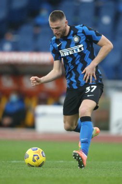 ROME, İtalya - 10.01.2021: MSkriniar (Inter) İtalya Serisi 2020-2021 sezonunda Roma Olimpiyat Stadyumu 'nda AS ROMA - FC INTER maçında