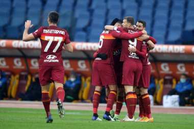 ROME, İtalya - 10.01.2021: LPELLEGRINI (ROMA) İtalyan Serisi 2020-2021 sezonunda Roma 'daki Olimpiyat stadyumunda AS ROMA - FC INTER arasındaki futbol maçında gol attı.
