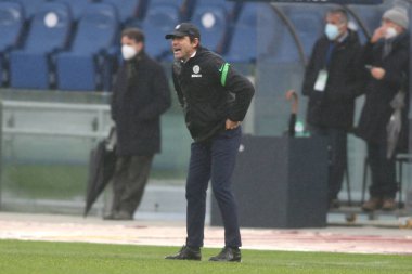 ROME, İtalya - 10.01.2021: Antonio Conte (Coach Inter) İtalya Serie A Ligi 2020-2021 sezonunda Roma 'daki Olimpiyat Stadyumu' nda AS ROMA - FC INTER maçında görev aldı.
