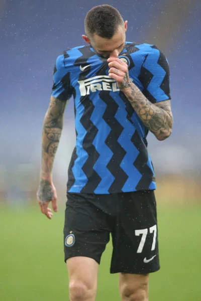 โรม ตาล 2021 Brozovic Inter ในการแข ตบอลอ ตาล เซเรนา 2020 — ภาพถ่ายสต็อก