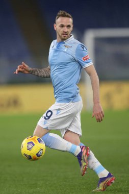 ROME, İtalya - 15.01.2021: Manuel Lazzari (LAZIO) İtalyan Serie A Ligi 2020-2021 futbol karşılaşması sırasında Roma 'daki Olimpiyat stadyumunda SS LAZIO AS ROMA' ya karşı