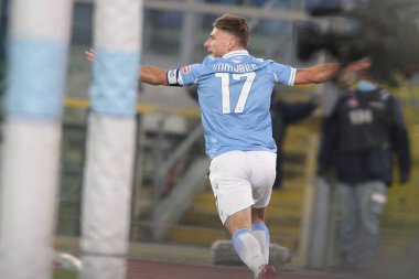 ROME, İtalya - 15.01.2021: Ciro Immobile (LAZIO) Roma 'daki Olimpiyat Stadyumu' nda SS LAZIO - AS ROMA arasında oynanan 2020-2021 sezonunda İtalya Serie A Ligi 'nde oynanan müsabaka sırasında gol ve ünlem attı.