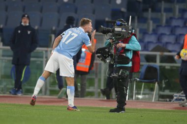 ROME, İtalya - 15.01.2021: Ciro Immobile (LAZIO) Roma 'daki Olimpiyat Stadyumu' nda SS LAZIO - AS ROMA arasında oynanan 2020-2021 sezonunda İtalya Serie A Ligi 'nde oynanan müsabaka sırasında gol ve ünlem attı.