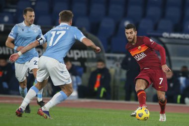 ROME, İtalya - 15.01.2021: LPELLEGRINI (ROMA) İtalyan Serisi 2020-2021 futbol karşılaşmasında SS LAZIO - AS ROMA arasında Roma Olimpiyat Stadyumu 'nda oynanan karşılaşmada