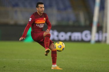 ROME, İtalya - 15.01.2021: PEDRO RODRIGUEZ (ROMA) İtalyan Serie A Ligi 2020-2021 futbol karşılaşması sırasında Roma 'daki Olimpiyat stadyumunda SS LAZIO - AS ROMA arasındaki maçta görev aldı.