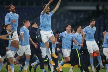 ROME, İtalya - 15.01.2021: LAZIO CELEBRate VICTORY İtalya Serie A 2020-2021 futbol karşılaşması sonunda SS LAZIO - AS ROMA, Roma Olimpiyat Stadyumu