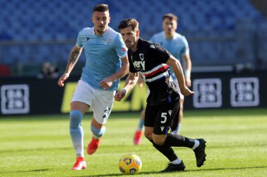 ROME, İtalya - 20.02.2021: ADRIEN SILVA (Sampdoria) İtalyan Serie A Ligi 2021 sezonunda SS LAZIO - S SMPDORIA arasındaki Olimpiyat Stadyumu