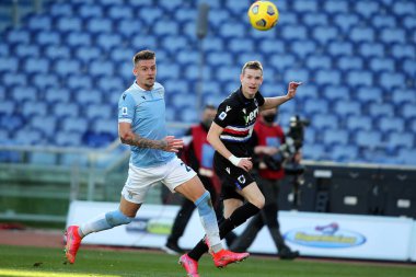 ROME, İtalya - 20.02.2021: İtalyan Serie A Ligi 2021 'de SS LAZIO-S SMPDORIA arasında oynanan karşılaşma sırasında Rom Olimpiyat Stadyumu' nda oynandı.
