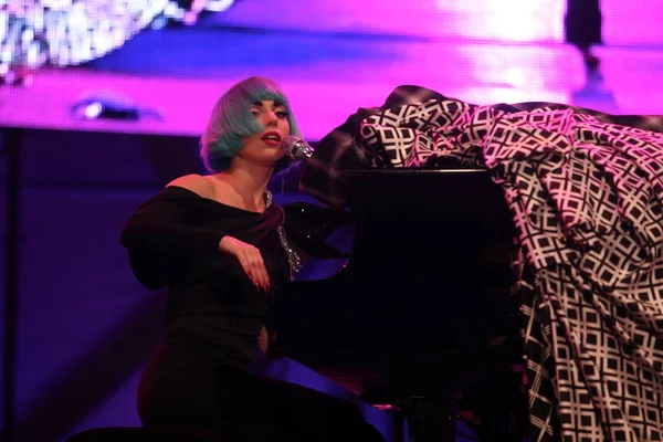 Рим Италия 2011 Леди Гага Поет Публичном Концерте Цирке Максимус — стоковое фото
