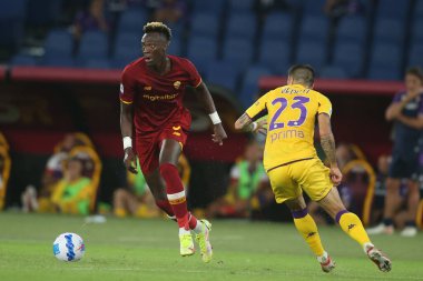 ROME, İtalya - 22.08.2021: TAMMY ABRAHAM (AS ROMA) İtalyan Serisi sırasında, 22 Ağustos 2021 'de Roma Olimpiyat Stadyumu' nda AS ROMA - S FIORENTINA arasında oynanan futbol maçı