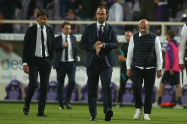 FLORENCE, İtalya - 21 Eylül 2021 tarihinde Floransa 'daki Artemio Franchi stadyumunda ACF FIORENTINA' nın INTER FC 'ye karşı oynadığı Serie A İtalya futbol karşılaşması sırasında SIMONE INZAGHI (COACH INTER) hareket halindeydi.