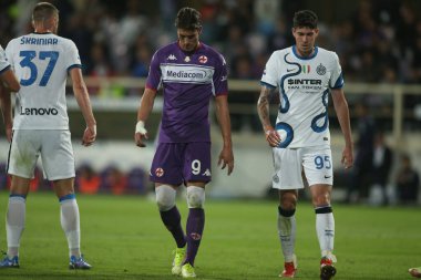 FLORENCE, İtalya - 21.09.2021 Serie A İtalya futbol karşılaşması sırasında ACF FIORENTINA INTER FC ile 21 Eylül 2021 tarihinde Floransa 'daki Artemio Franchi Stadyumu' nda oynanmıştır.