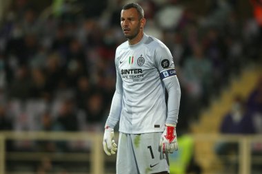 FLORENCE, İtalya - 21.09.2021: HANDANOVIC (INTER) 21 Eylül 2021 tarihinde Floransa 'daki Artemio Franchi Stadyumu' nda ACF FIORENTINA ile INTER FC arasında oynanan İtalyan futbol karşılaşmasında
