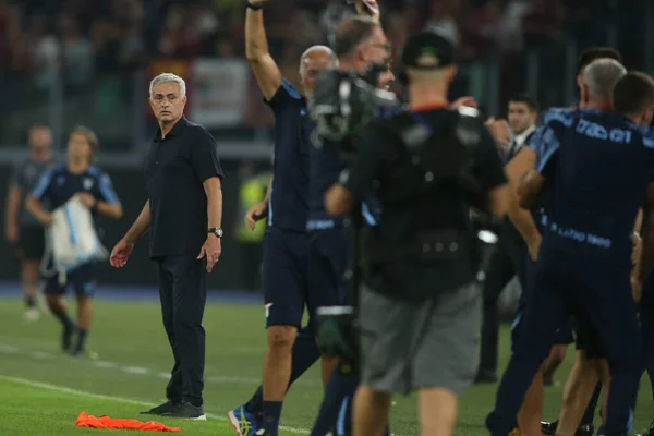 2021年9月26日 在意大利意甲联赛结束时 Jose Mourinho感到失望2021年12月26日在罗马奥林匹克体育场 Lazio Roma之间的一场足球比赛 — 图库照片