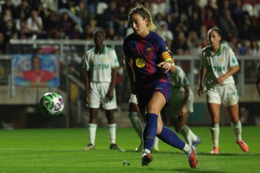 Rme, İtalya 15 Ekim 2025: Barcellona 'dan Alexia Putellas, Roma' daki Tre Fontane Stadyumu 'nda AS Roman FC Barcellona' ya karşı oynadığı 2025 / 26 UEFA Kadınlar Şampiyonlar Ligi - Matchday 2 - penaltı vuruşunu kaçırdı.