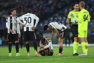 Roma, İtalya 26 Ekim 2025: Juventus F.C. 'den Dusan Vlahoviç Serie A Enilive 2025-2026 futbol maçının 8. gününde yaralanan SS Lazio ile Juventus FC Torino arasında Olimpiyat Stadyumu 'nda karşılaşıldı.