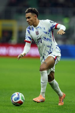 Milan, İtalya 16 Kasım 2025: İtalya ile Norveç arasındaki maçta görev yapan Norveçli Antonio Nusa, 2026 FIFA Dünya Kupası elemeleri için geçerli olan I. Grup, Mila 'daki Giuseppe Meazza - San Siro Stadyumu' nda oynanacak.